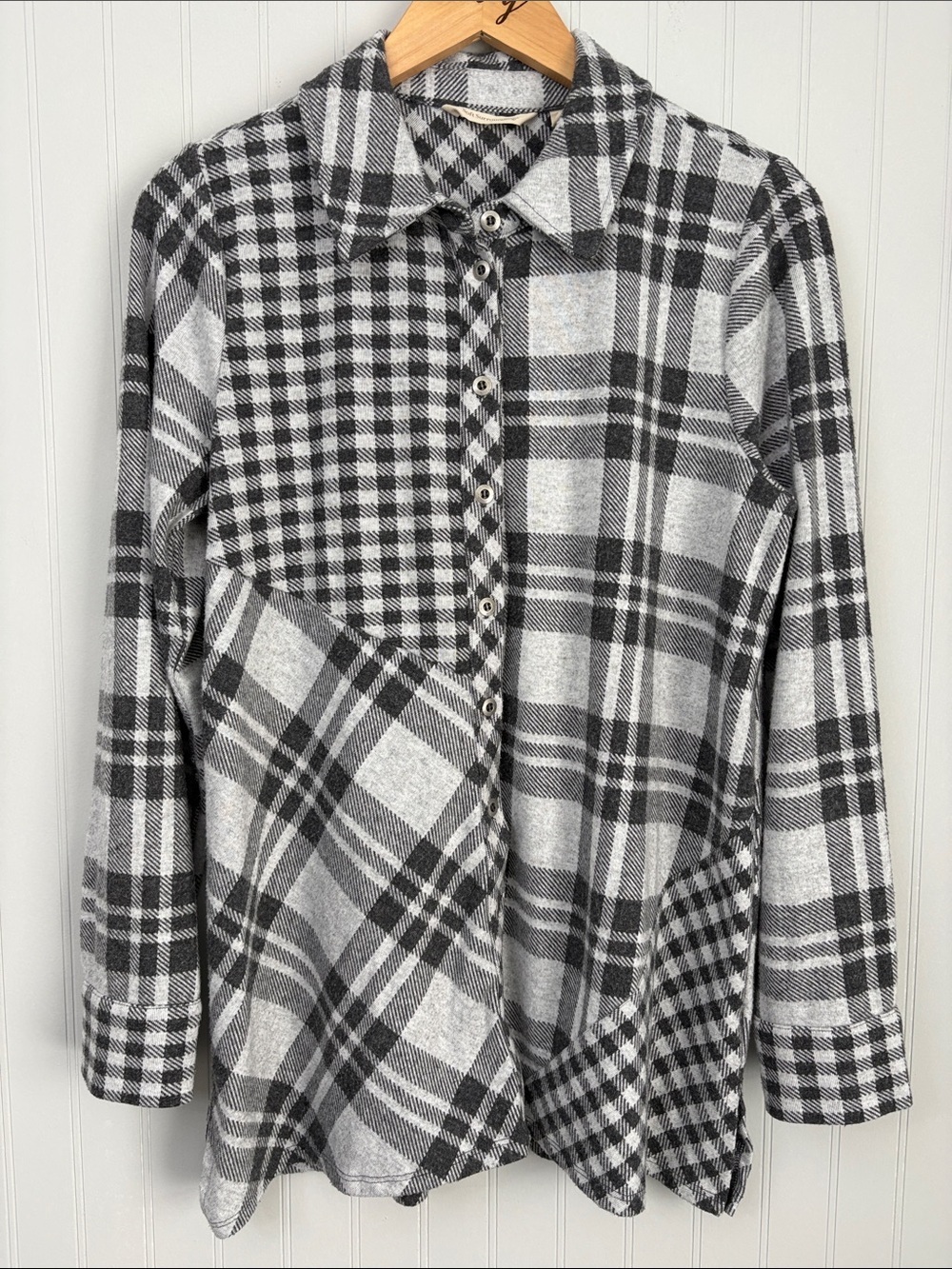 Soft Surroundings Paramour Plaid Grey Long Sleeve Tunic Button Down Top